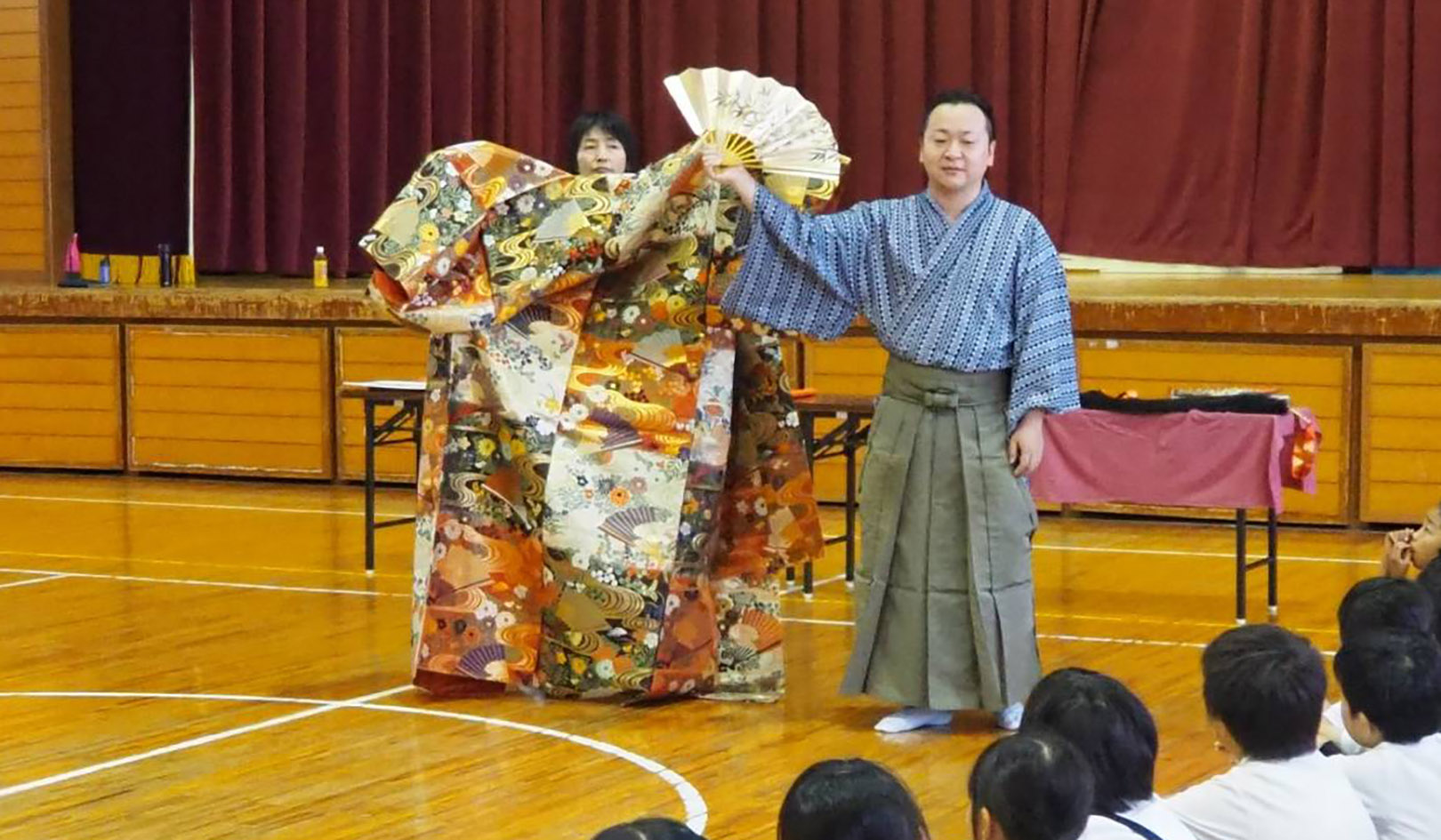 助成を受ける松山景雲会は毎年「松山市民能」を開催するなど、能楽の普及に尽力している